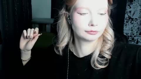 Merlizz online show from March 2025 06:01:02 PM