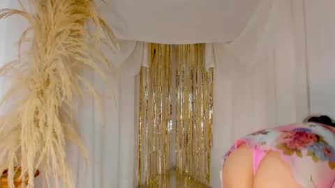 Snapshot of _careless_whisper_ chatting on November 2025 12:05:01 AM _careless_whisper_ online show from November 2025 12:05:01 AM