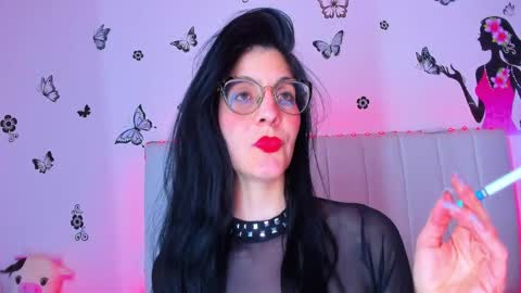 Carolina  online show from April 2026 04:15:01 AM