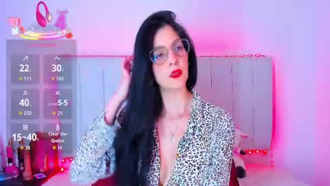 Carolina  online show from June 2026 07:34:02 PM