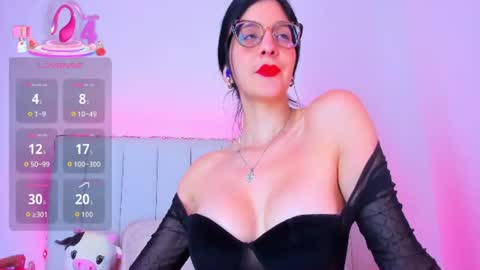 Carolina  online show from June 2026 05:39:01 PM