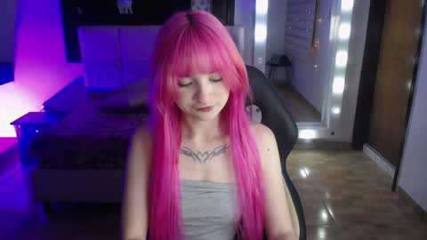 _charlotte_collins_ online show from April 2026 03:01:02 PM