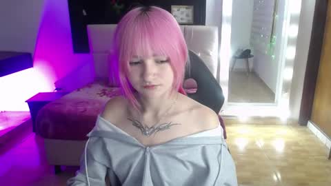 _charlotte_collins_ online show from May 2026 03:50:02 PM