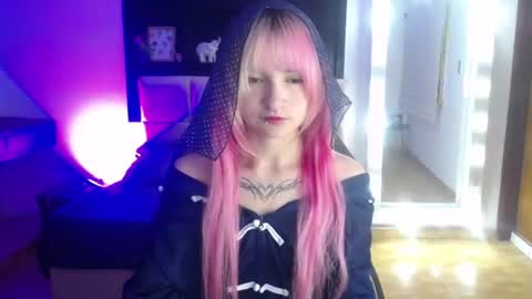 _charlotte_collins_ online show from June 2026 03:53:01 PM