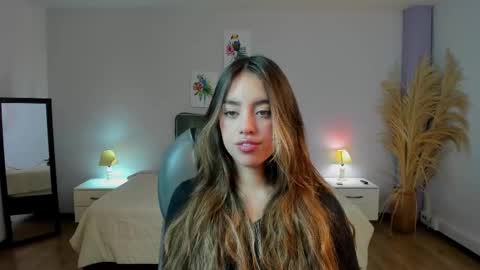 Snapshot of _charlotte_evans_2 chatting on February 2026 12:45:01 PM Charlote online show from February 2026 12:45:01 PM