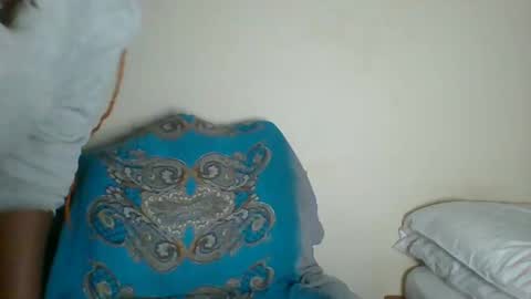 Snapshot of _clara01 chatting on January 2025 08:41:02 AM clara online show from January 2025 08:41:02 AM