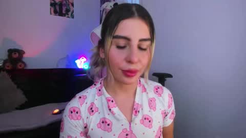  Chloe  online show from November 2025 10:42:02 PM