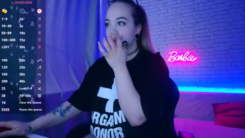 Snapshot of _crazybee_ chatting on February 2026 05:47:02 AM Nica online show from February 2026 05:47:02 AM