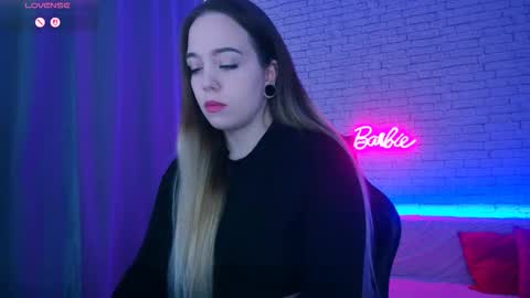 Snapshot of _crazybee_ chatting on March 2026 06:20:02 AM Nica online show from March 2026 06:20:02 AM