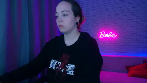 Snapshot of _crazybee_ chatting on May 2026 04:10:01 AM Nica online show from May 2026 04:10:01 AM