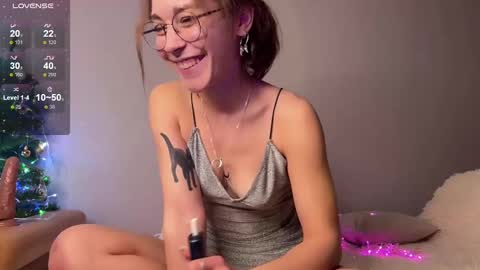 Snapshot of _cream_soda_ chatting on December 2024 07:02:02 PM Malina online show from December 2024 07:02:02 PM