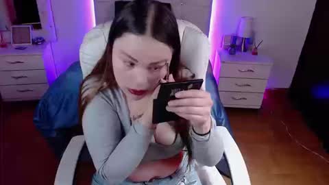 Snapshot of _crystal12 chatting on September 2025 12:49:01 PM Cristal online show from September 2025 12:49:01 PM