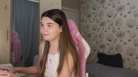 _cute_ice online show from September 2025 05:44:01 AM