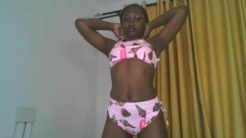 Snapshot of _cutestephanie chatting on October 2025 02:10:01 AM STEPH online show from October 2025 02:10:01 AM