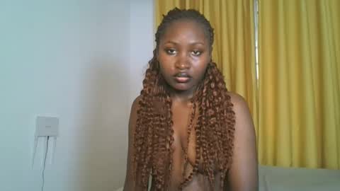 Snapshot of _cutestephanie chatting on November 2025 01:21:02 PM STEPH online show from November 2025 01:21:02 PM