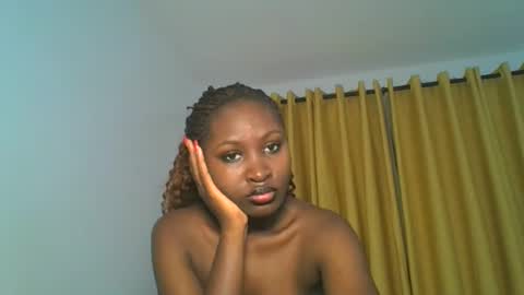 Snapshot of _cutestephanie chatting on November 2025 01:47:01 AM STEPH online show from November 2025 01:47:01 AM