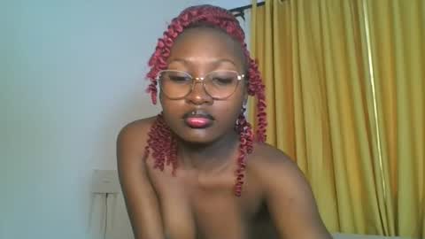 Snapshot of _cutestephanie chatting on November 2025 11:32:02 AM STEPH online show from November 2025 11:32:02 AM