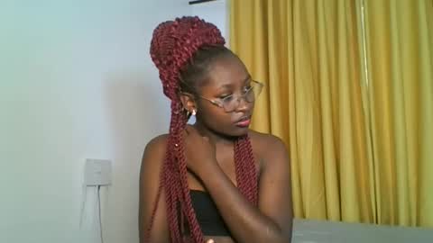 Snapshot of _cutestephanie chatting on December 2025 01:26:01 PM STEPH online show from December 2025 01:26:01 PM