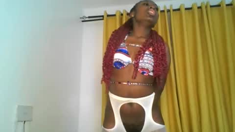 Snapshot of _cutestephanie chatting on December 2025 01:54:02 AM STEPH online show from December 2025 01:54:02 AM