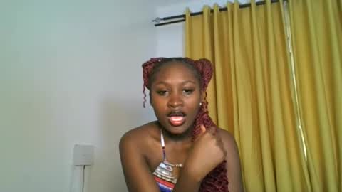 Snapshot of _cutestephanie chatting on December 2025 02:00:02 PM STEPH online show from December 2025 02:00:02 PM