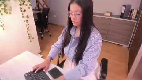 Snapshot of _danielamartinez chatting on October 2025 02:07:01 PM _danielamartinez online show from October 2025 02:07:01 PM