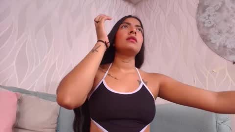 Snapshot of _diionne chatting on October 2025 07:20:02 PM Dione online show from October 2025 07:20:02 PM