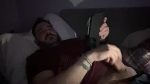 Snapshot of _direwolf_ chatting on December 2025 05:23:01 AM _direwolf_ online show from December 2025 05:23:01 AM