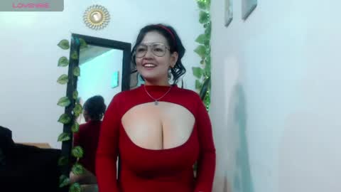 Dannia online show from April 2026 10:56:02 PM