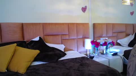 Snapshot of _dulcinea_1 chatting on March 2025 12:23:02 PM Dulcinea online show from March 2025 12:23:02 PM