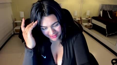 Snapshot of _dulcinea_1 chatting on September 2025 01:33:01 PM Dulcinea online show from September 2025 01:33:01 PM