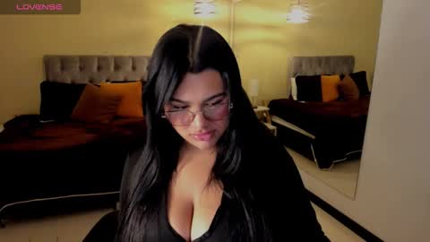 Snapshot of _dulcinea_1 chatting on September 2025 10:20:01 AM Dulcinea online show from September 2025 10:20:01 AM