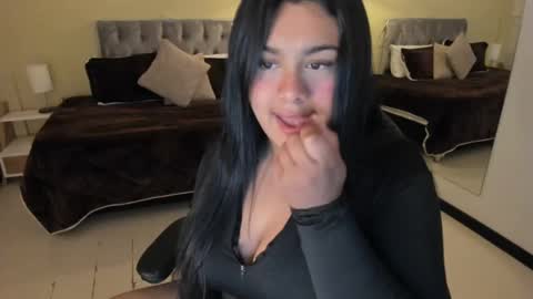 Snapshot of _dulcinea_1 chatting on October 2025 03:15:01 AM Dulcinea online show from October 2025 03:15:01 AM