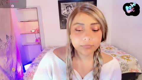 Snapshot of _eilish chatting on April 2026 09:01:02 PM _eilish online show from April 2026 09:01:02 PM