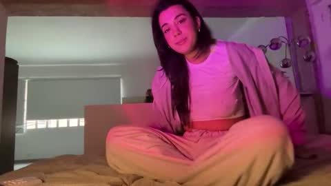  elena barra online show from December 2025 03:10:01 PM