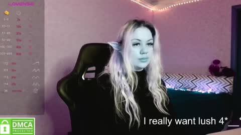 Snapshot of _elven_dreams__ chatting on February 2025 06:58:02 AM chloue and Gretta online show from February 2025 06:58:02 AM