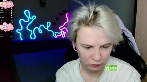 Snapshot of _elven_dreams__ chatting on November 2025 08:31:01 PM chloue and Gretta online show from November 2025 08:31:01 PM