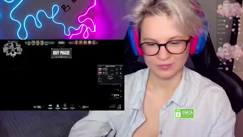 Snapshot of _elven_dreams__ chatting on November 2025 05:22:01 PM chloue and Gretta online show from November 2025 05:22:01 PM