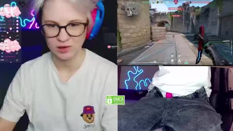 Snapshot of _elven_dreams__ chatting on December 2025 07:33:02 PM chloue and Gretta online show from December 2025 07:33:02 PM