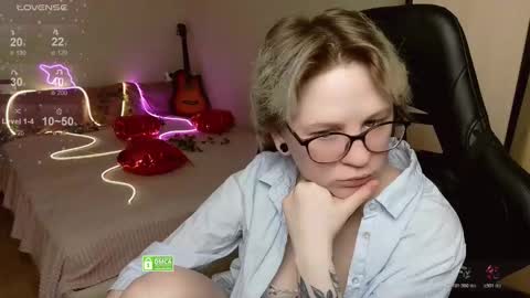 Snapshot of _elven_dreams__ chatting on March 2026 05:40:01 PM chloue and Gretta online show from March 2026 05:40:01 PM