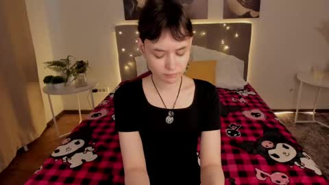_emily__strike_ online show from April 2026 01:25:02 AM