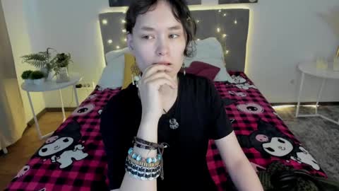 _emily__strike_ online show from May 2026 01:33:01 AM