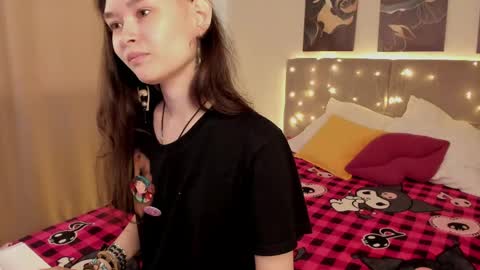 _emily__strike_ online show from May 2026 02:07:02 AM