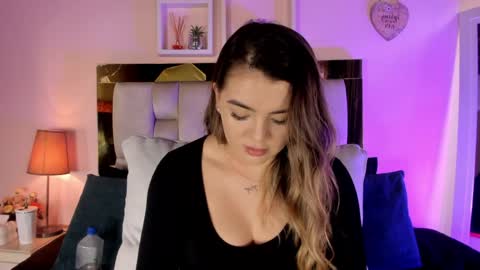 Isabella online show from April 2026 12:11:02 PM
