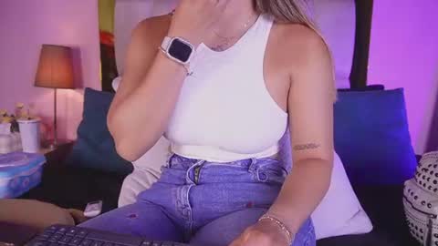 Isabella online show from June 2026 12:08:01 PM