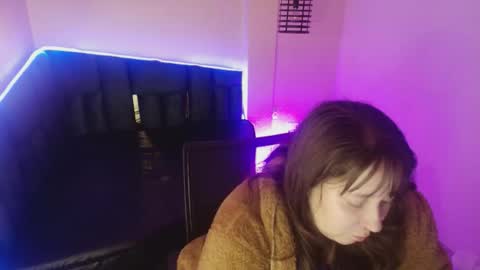 Emily  online show from November 2025 11:10:02 AM