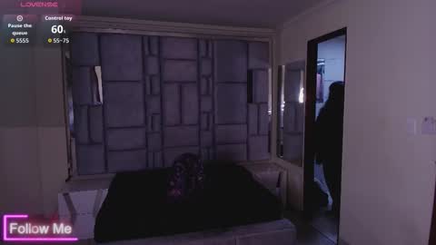 Emily  online show from February 2026 11:14:02 AM