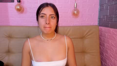 Snapshot of _emma_diamond_ chatting on December 2024 01:38:02 PM Emma online show from December 2024 01:38:02 PM