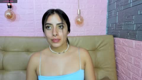 Snapshot of _emma_diamond_ chatting on December 2024 10:34:02 PM Emma online show from December 2024 10:34:02 PM