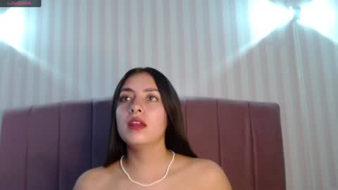 Snapshot of _emma_diamond_ chatting on December 2024 06:20:02 PM Emma online show from December 2024 06:20:02 PM