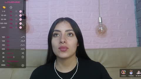 Snapshot of _emma_diamond_ chatting on December 2024 06:50:02 PM Emma online show from December 2024 06:50:02 PM